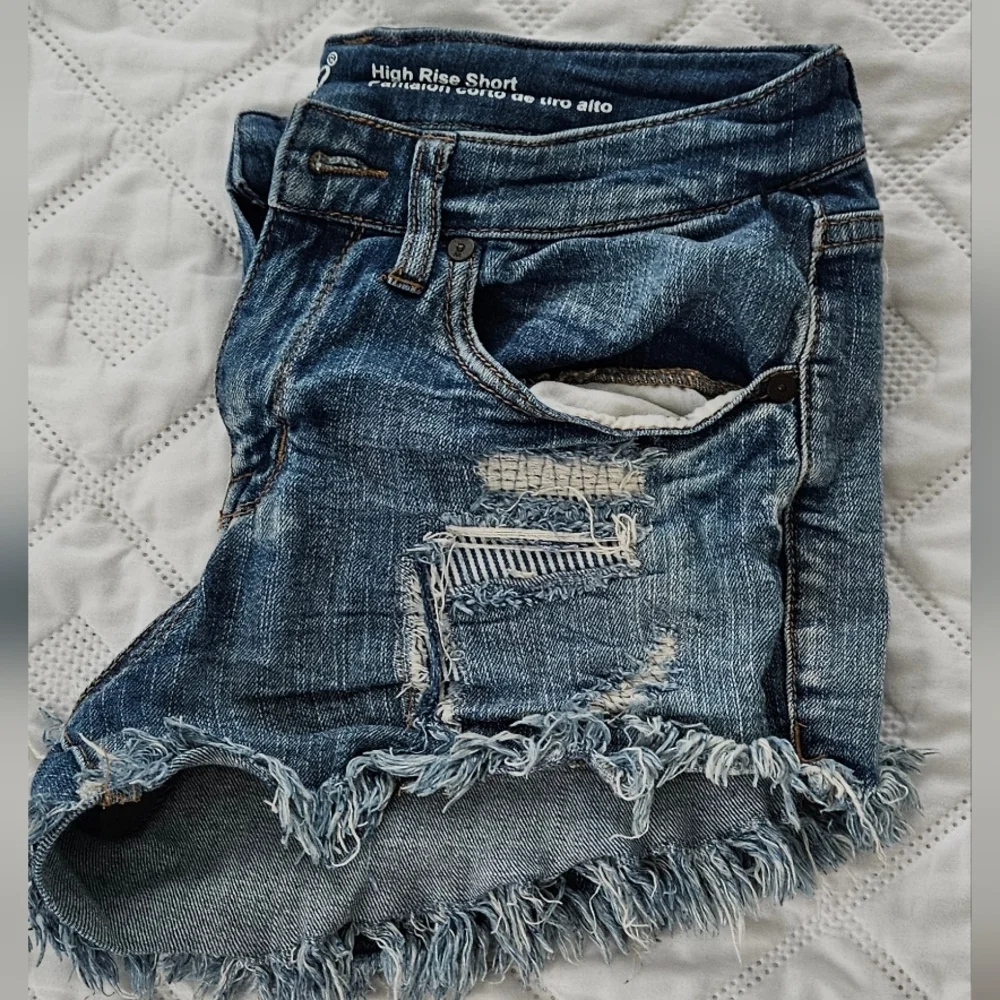 🌟Mossimo Women's Dark Blue Distressed Ripped Denim Jean Shorts🌟